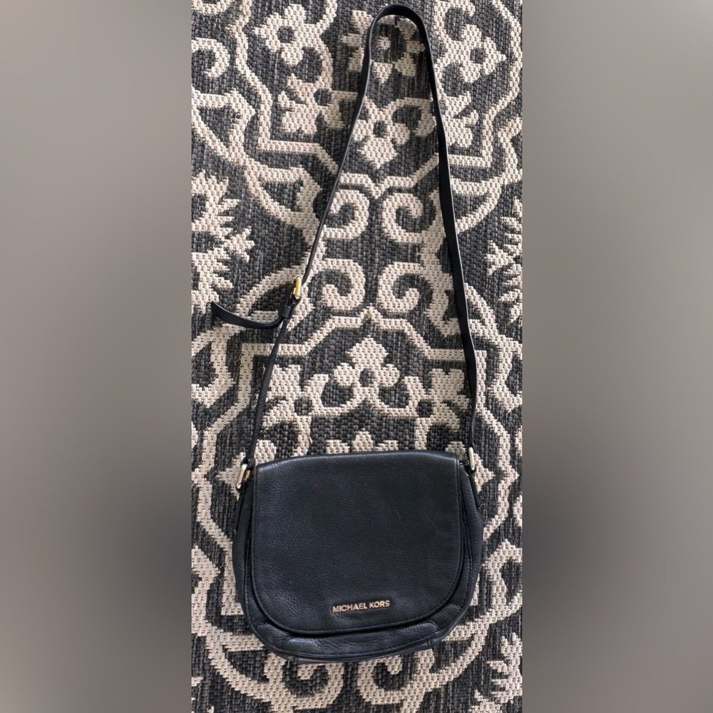 Michael Kors Black Pebbled Leather Crossbody Bag Gold Logo